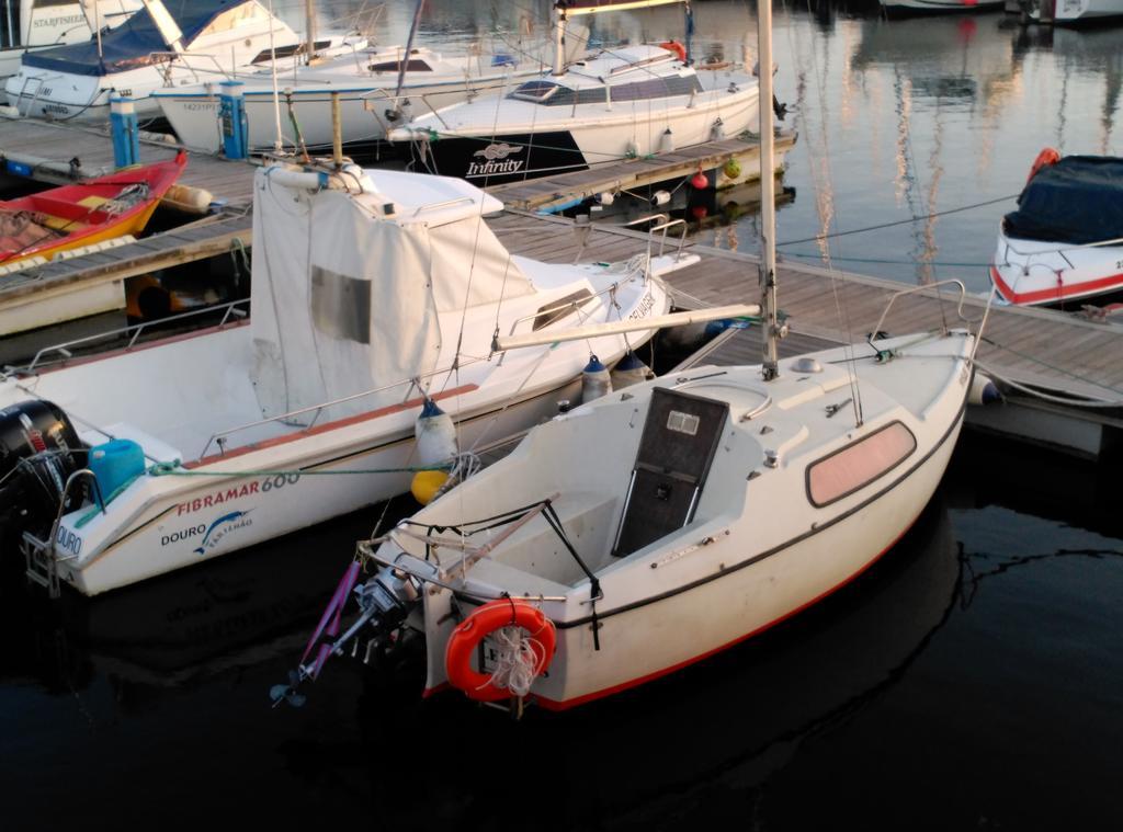 Vrs - Low Cost Beach Boat Hotel Leça da Palmeira Buitenkant foto