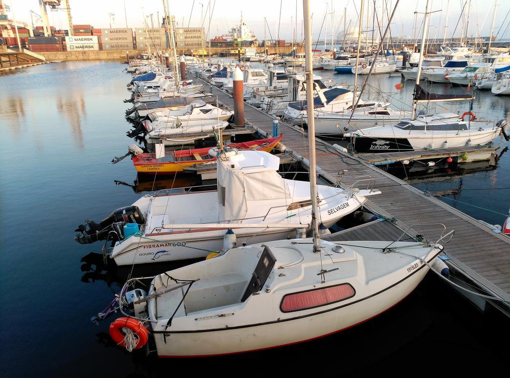 Vrs - Low Cost Beach Boat Hotel Leça da Palmeira Buitenkant foto